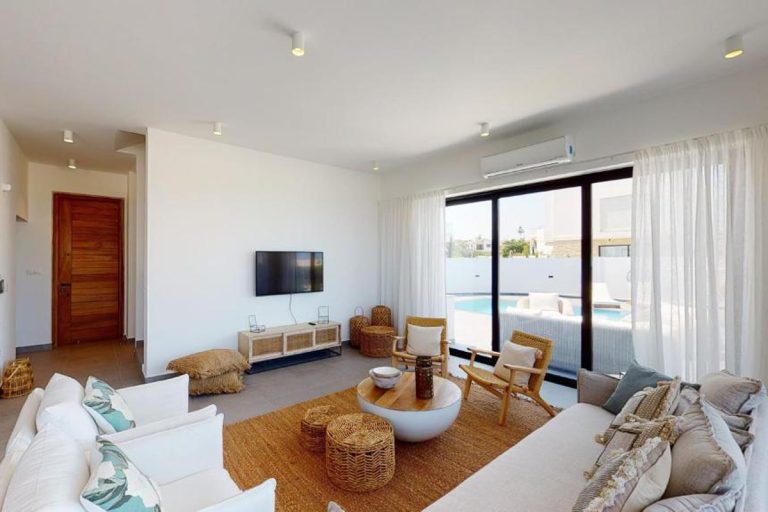 Amasaco-Luxury-Home-livingroom-perigiali