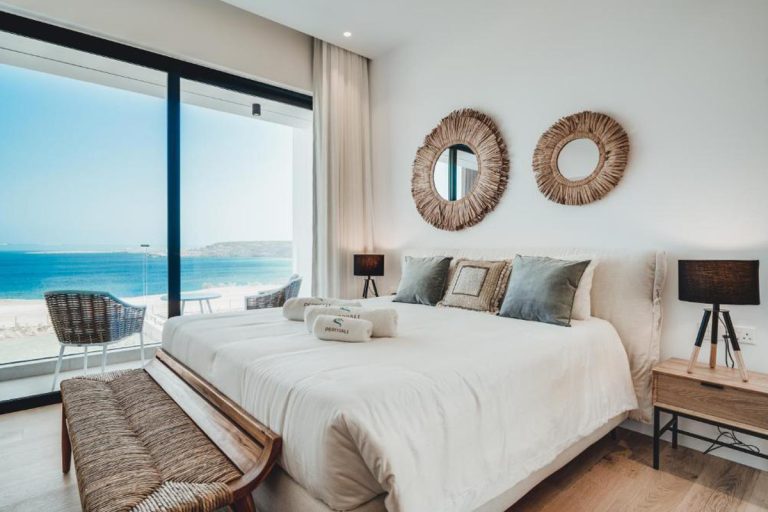 Amasaco-Luxury-Home-perigiali